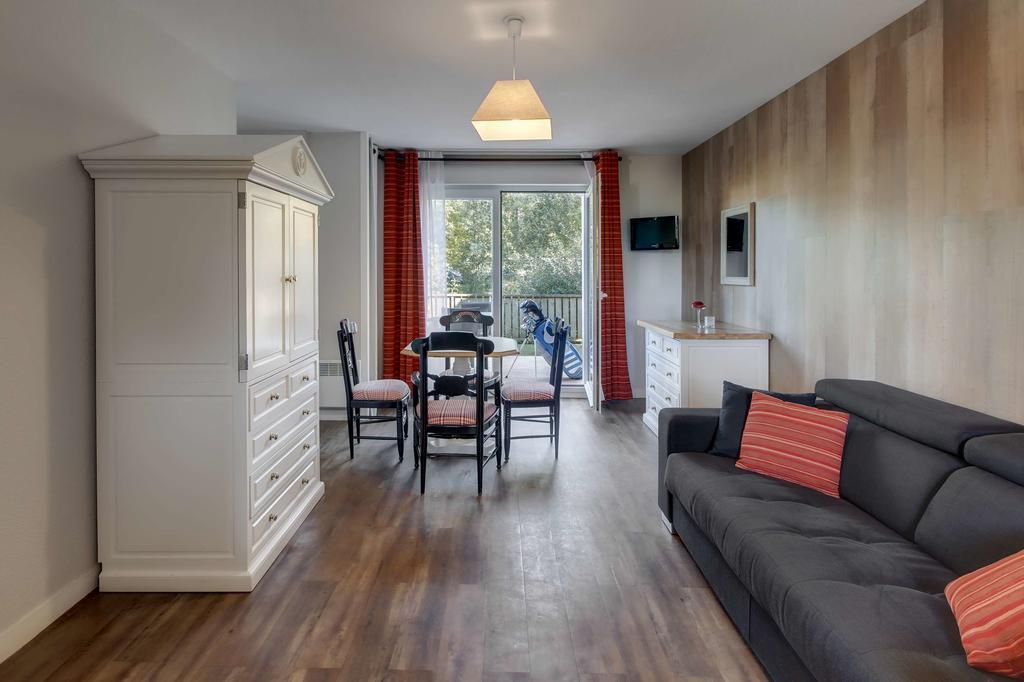 Appartements Les Ormes Epiniac Bagian luar foto